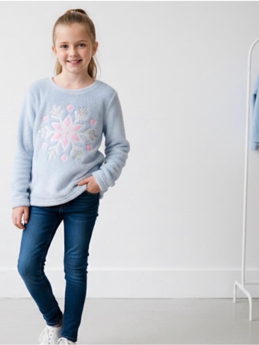 Cynthia Rowley Light Blue
Snowflake Kids Sweatshirt 7/8
years